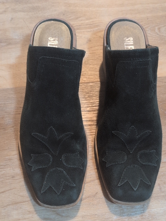 Silent D Shoes - ANTHRO Silent D Black Suede Floral Slip-On Mules